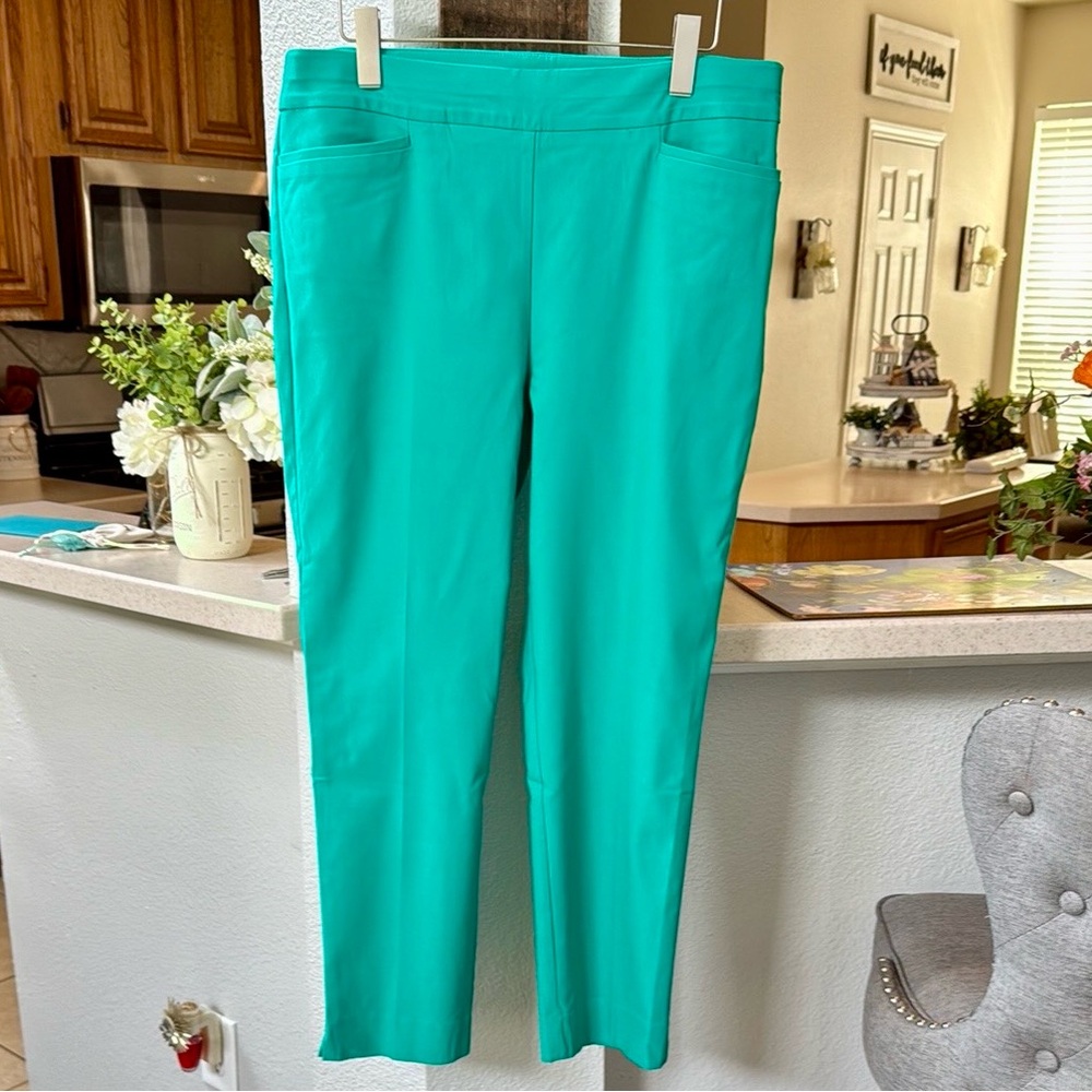 Chico’s So Slimming Brigette Ankle Pants-Chico’s size 2 or woman’s 12 - Picture 2 of 10